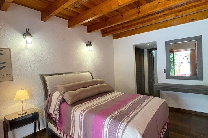Room 15 of 32