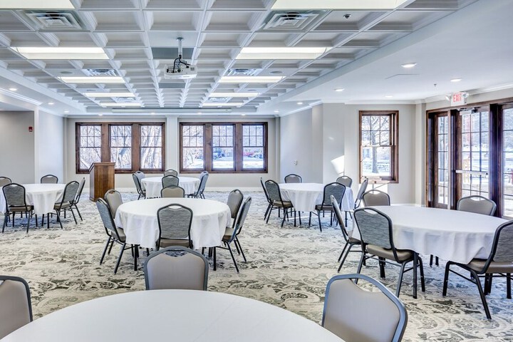Ballroom/Hall 40 of 49