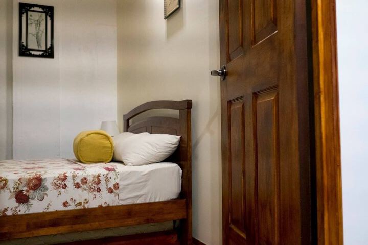 Room 12 of 94