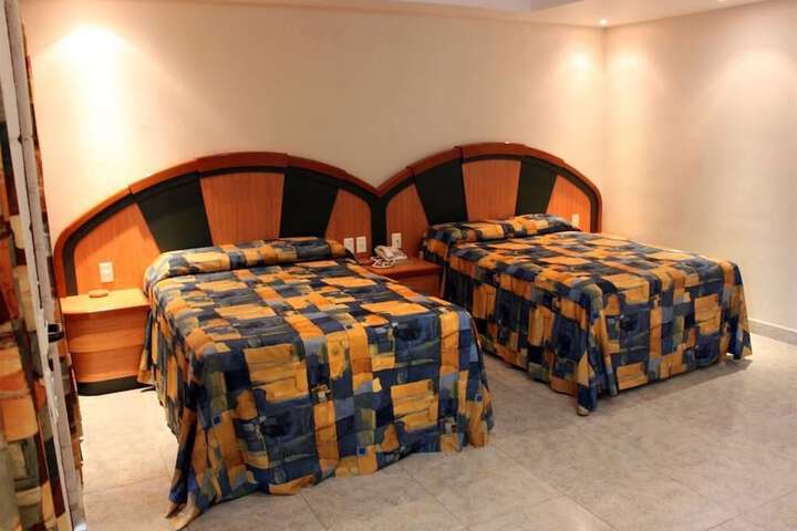 Room 4 of 51