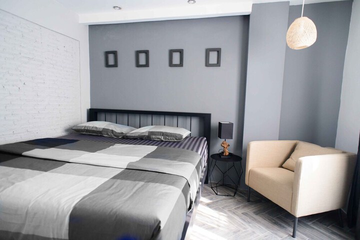 Room 49 of 102