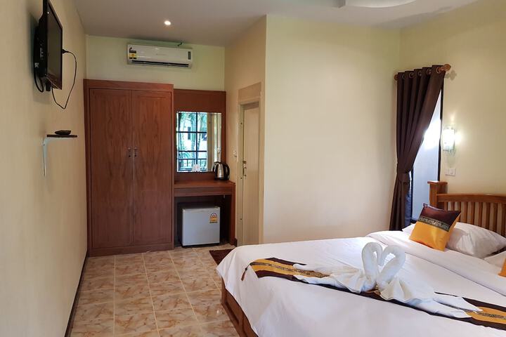 Room 5 of 34