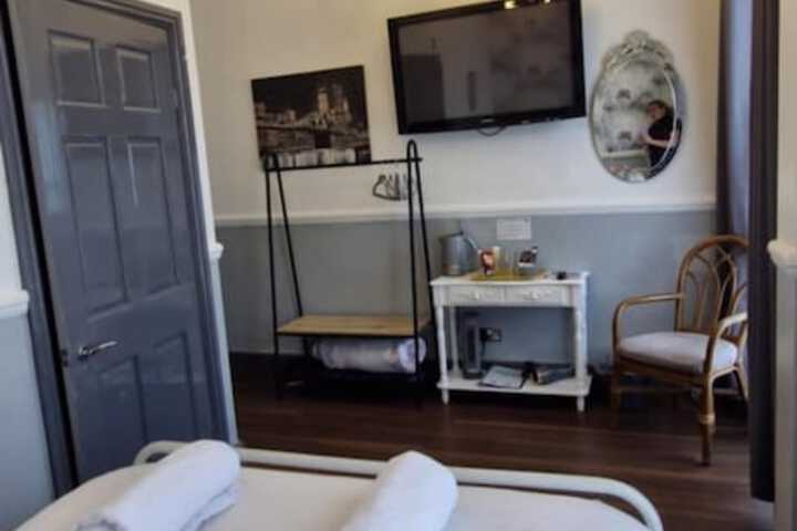 Room 96 of 263