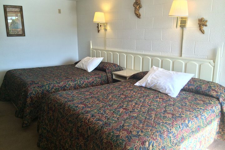 Room 7 of 37