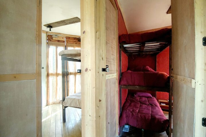 Room 10 of 50