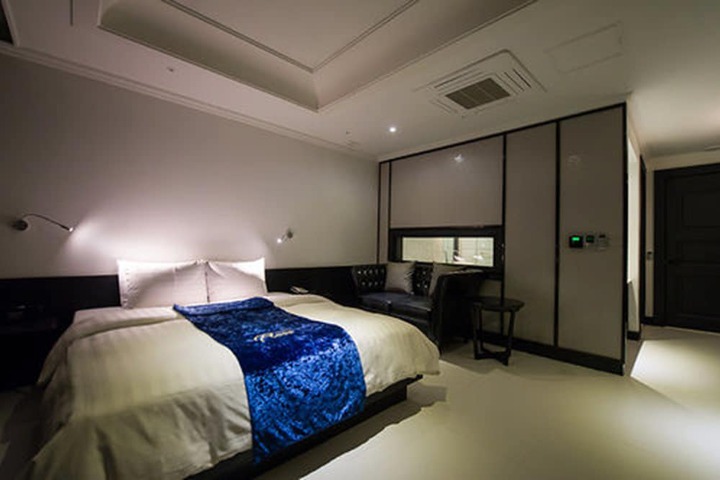 Room 22 of 69