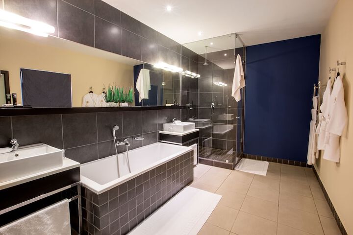 Room 15 of 54