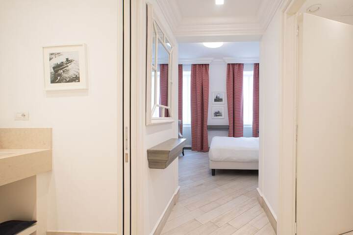 Room 33 of 89