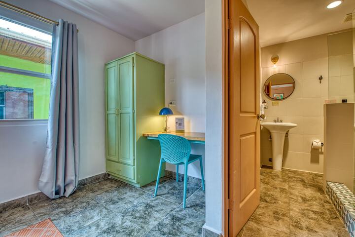 Room 22 of 63
