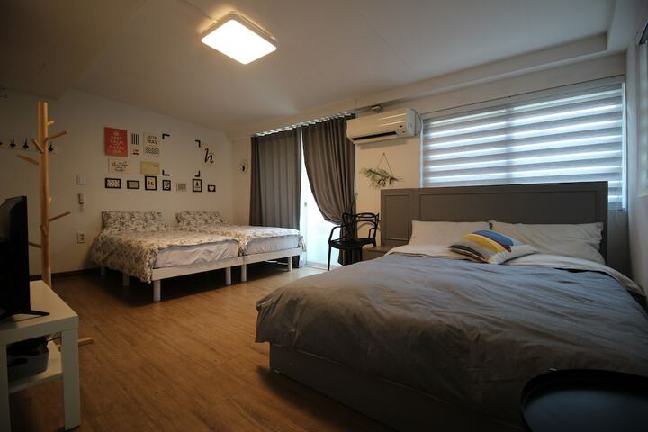 Room 30 of 86