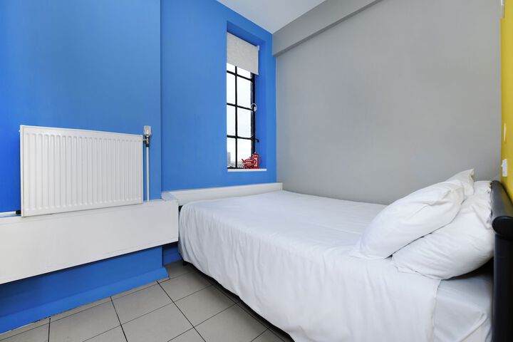 Room 54 of 98