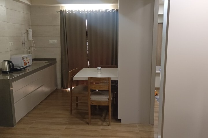 Room 37 of 51