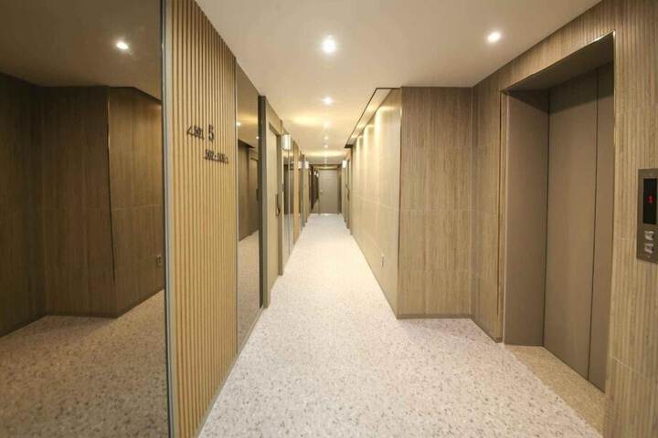 Ballroom/Hall 45 of 53