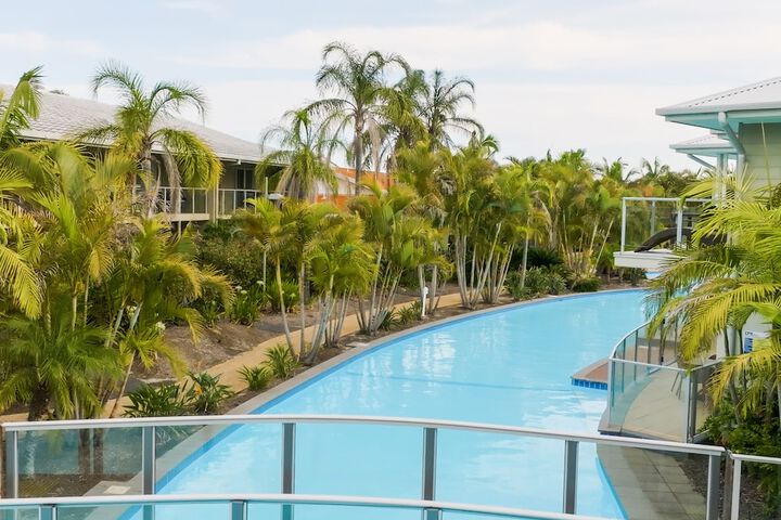 Pool 66 of 76