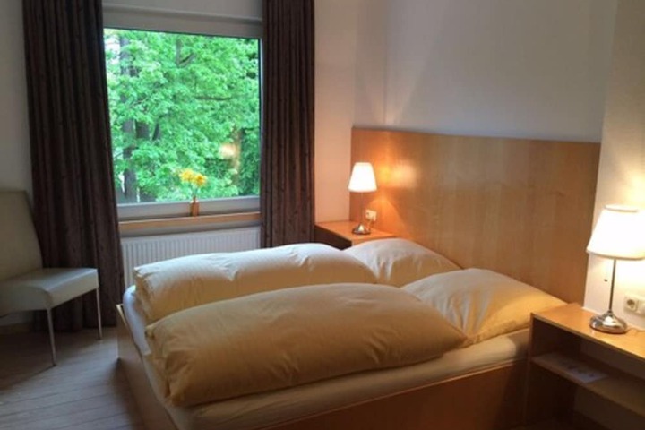 Room 4 of 48