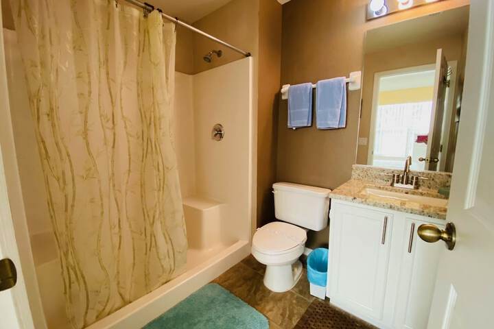 Room 12 of 28