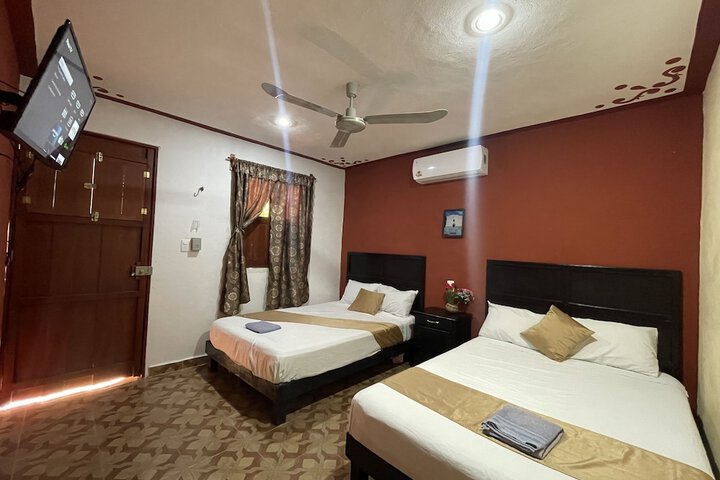 Room 10 of 28