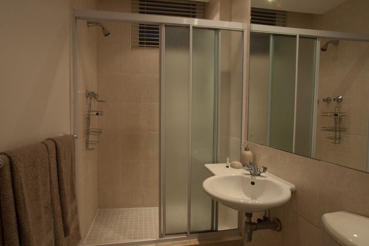 Room 16 of 29