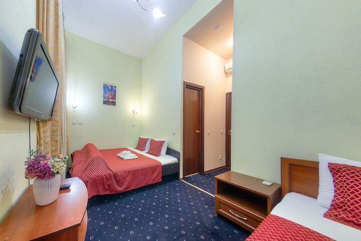 Room 3 of 48