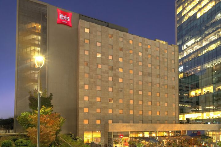 Hotel 72 of 77