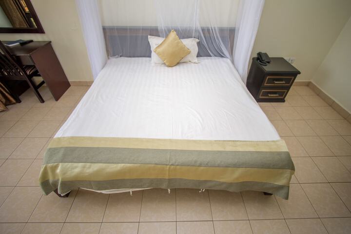Room 7 of 35