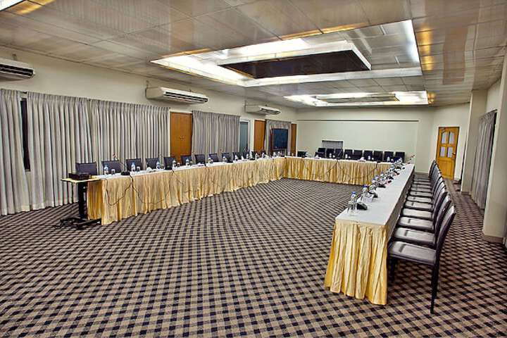 Ballroom/Hall 25 of 36