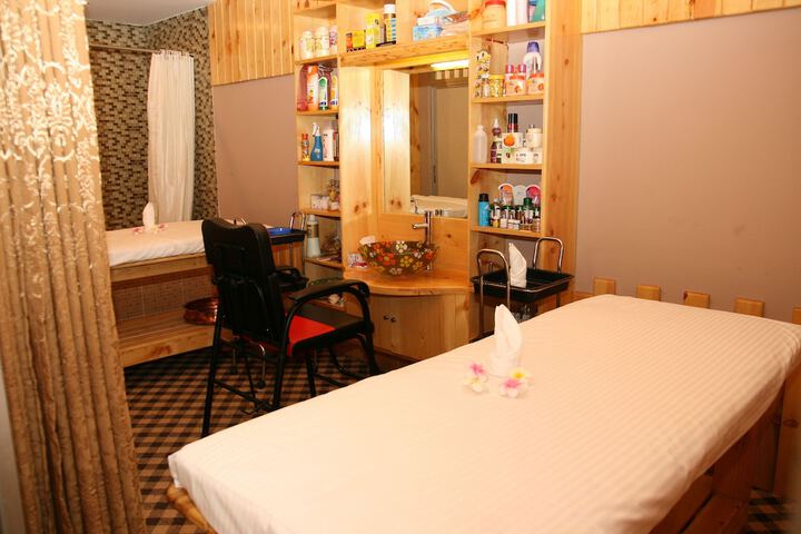 Room 41 of 61