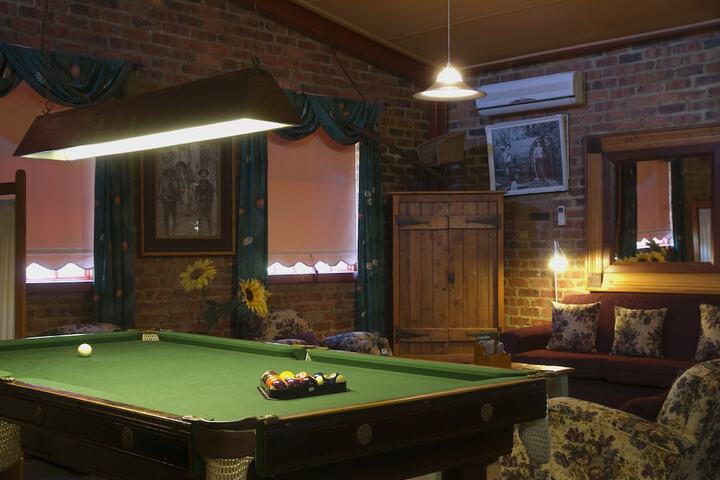 Room 21 of 41