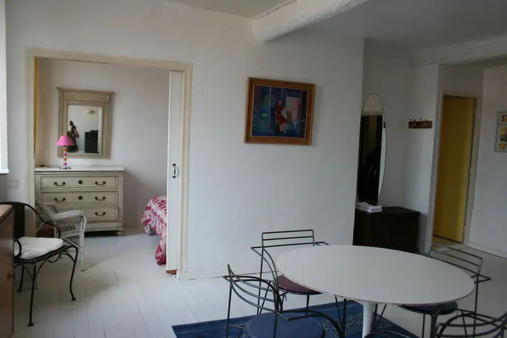 Room 5 of 24