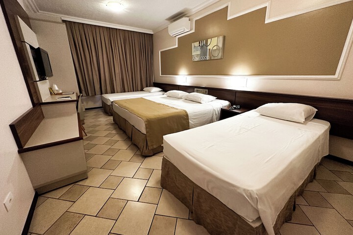 Room 19 of 77