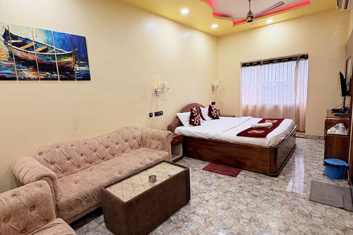 Room 16 of 33