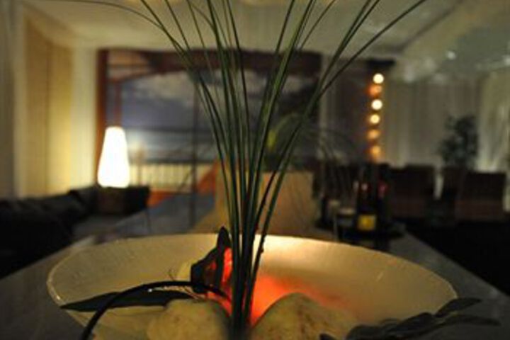Lounge 47 of 82