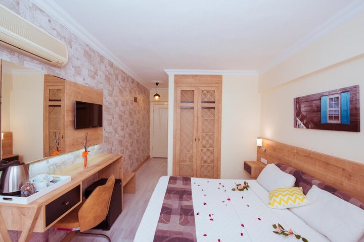 Room 7 of 64