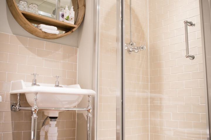 Clean Restrooms