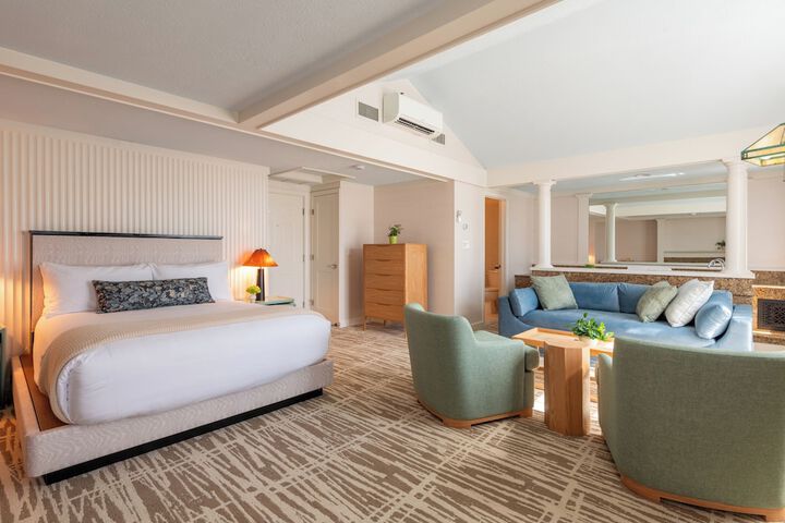 Room 40 of 105