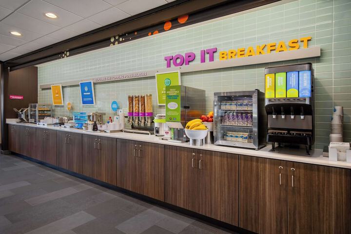 Breakfast area