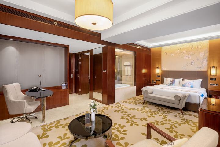 Room 18 of 43