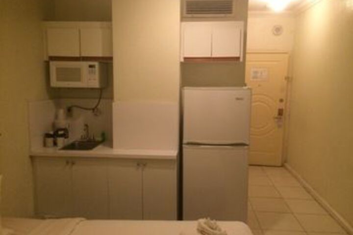 Room 11 of 26
