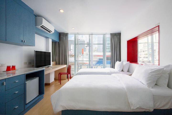 128 Room & Massage