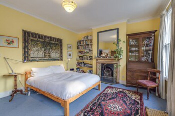 Room 17 of 24