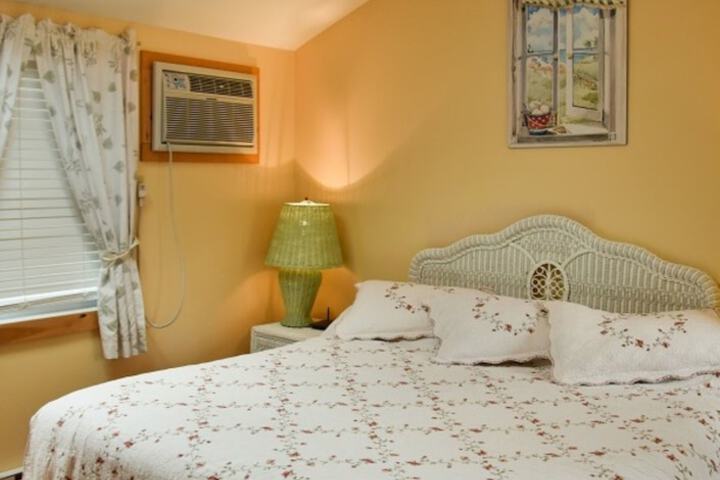 Room 6 of 61