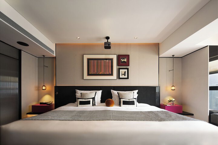 Room 6 of 38