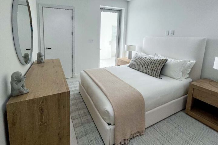 Room 108 of 172