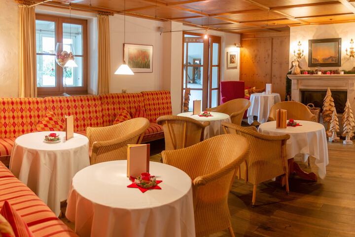 Dining Photos