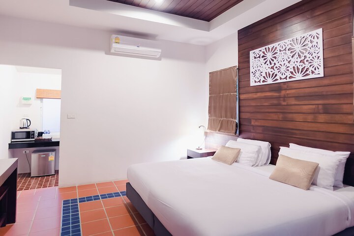 Room 4 of 60
