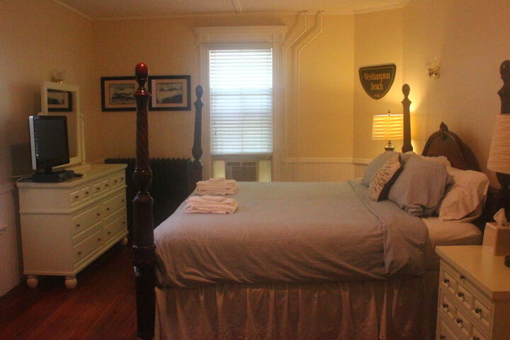 Room 12 of 44