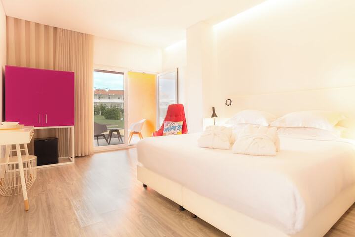 Room 8 of 65