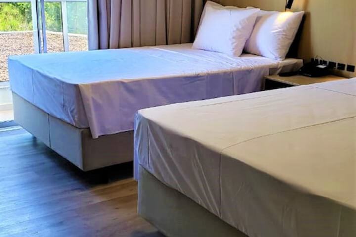 Room 4 of 74