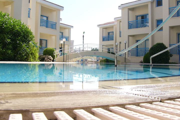 Hotel with Pool