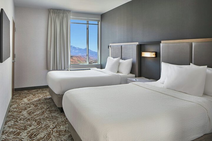 Room 32 of 108